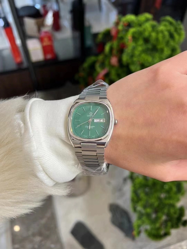 オメガ時計素材ディテール